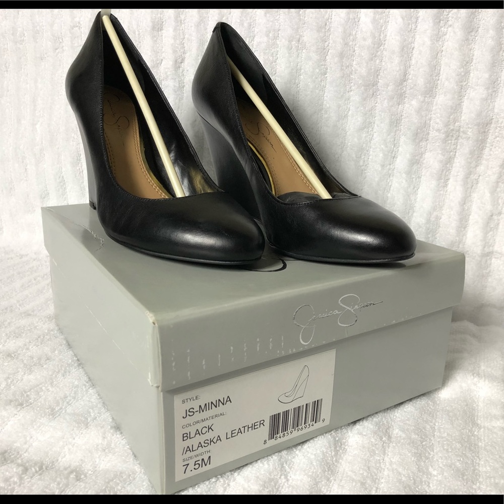 NEW - Jessica Simpson Wedges Black